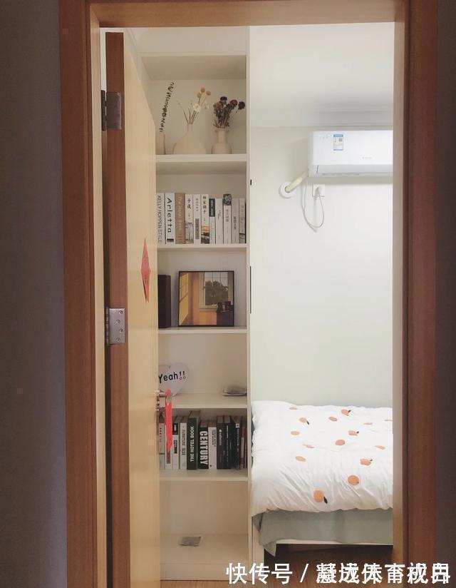 阳台上|她家不吊顶,只走石膏线,墙面不造型,只刷乳胶漆,太简洁耐看了