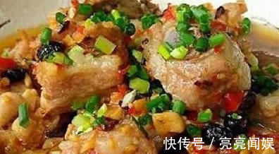 饭菜|香浓可口的几道下饭菜,好吃易做上桌快,蒸好的排骨滤掉汤汁