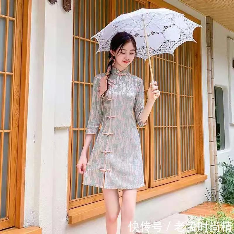 极简|穿搭:秋日就要穿这样的改良旗袍极简风,时髦修身气质高级!美翻了