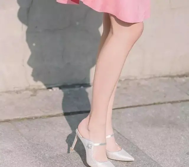 尖头 抵挡不住的魅力,尖头高跟鞋穿出逆天大长腿,优雅气质自然流露