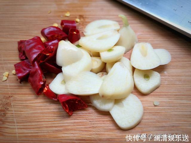 很多人不懂此菜,富含天然叶酸,1斤8毛,孕妇常吃对胎儿好处多