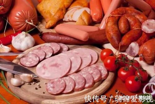 检查|频繁放屁是怎么回事?肿瘤科医生:若出现4种表现,最好尽早检查