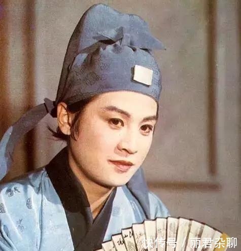 小红@红楼梦中最不起眼的丫鬟, 连贾宝玉都想让她服侍, 却未能如愿