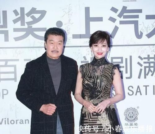 斜边刘海 年过50的女人,留什么发型显年轻?试试这3款“短发”,减龄洋气