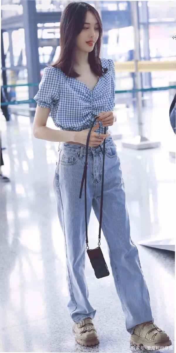 百搭又时髦的牛仔裤,该怎么选,才能穿得好看