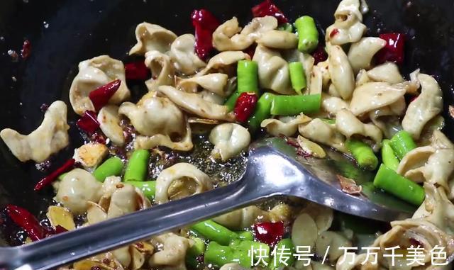 肥肠|下酒必备美食，家常爆炒肥肠的做法，简单易学口感好吃又下饭