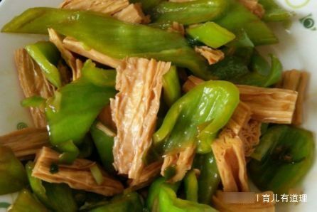 簡(jiǎn)單好吃，營(yíng)養(yǎng)價(jià)值高，天天吃都不膩，我家?guī)缀趺刻於甲?
onload=