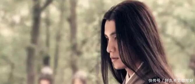 伍子胥|洗衣女救下一书生,书生无心说了一句话,女子便抱着石头投河自尽!