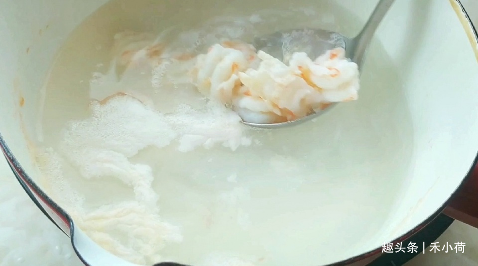 早餐剩根油条，晚餐花上几分钟用它做菜，网友看着有食欲