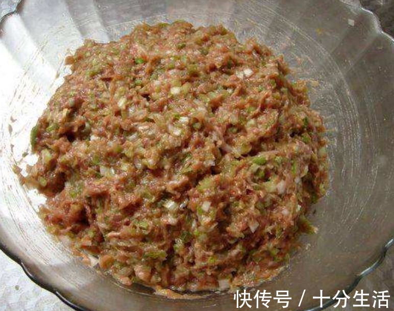 饺子别再做错了，饺子馅放热油还是生油，很关键，你清楚吗