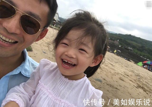 老爸|“我怀孕了”,女儿给亲爹发短信,老爸的回复让网友笑翻:亲生的