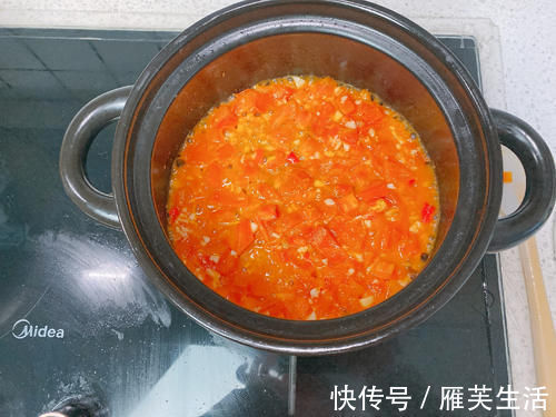 营养|天冷就想吃点热乎的,这样炖一锅,10分钟搞定,荤素搭配有营养