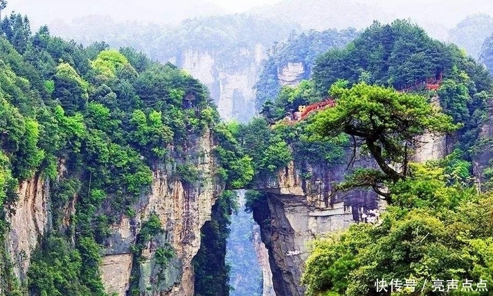 目睹神秘的天门山风采，教你旅游攻略。