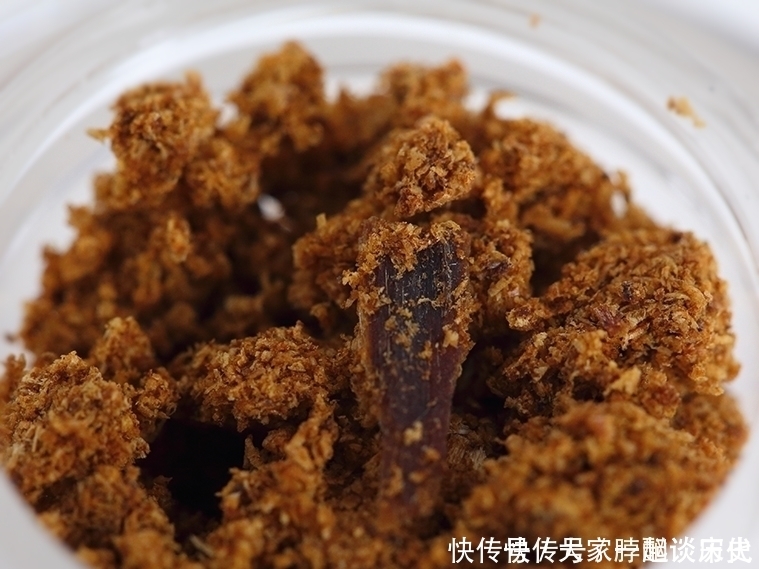 沉香|沉香中的上品奇楠,香味高雅尊贵,香醇之味悠然缥缈
