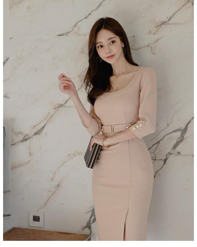 春桃|女神孙允珠高清时尚搭配（233）春桃杨妃淡粉雨溪烟树包臀裙