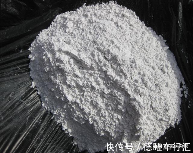 家装|刮腻子的工人说腻子里面要加胶水,真的是这样吗?有何猫腻?