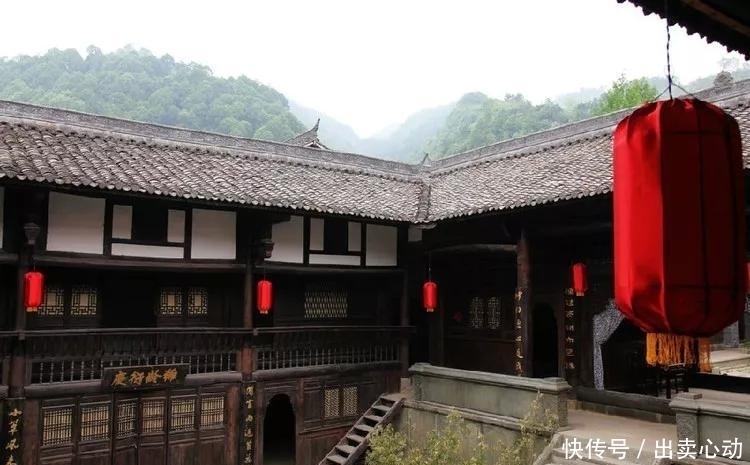 中年|这座古镇到底有何能耐,竟让《陕西日报》用半个版面介绍它!