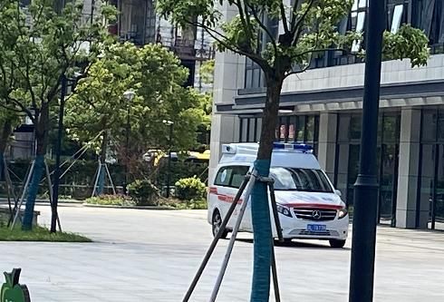 医务人员|“弘进”轮明天将驶离舟山，首个治愈的新冠肺炎患者出院