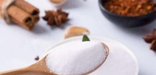 脑溢血|高血压不想“脑溢血”，营养师提醒：4类食物再想吃也要忍住