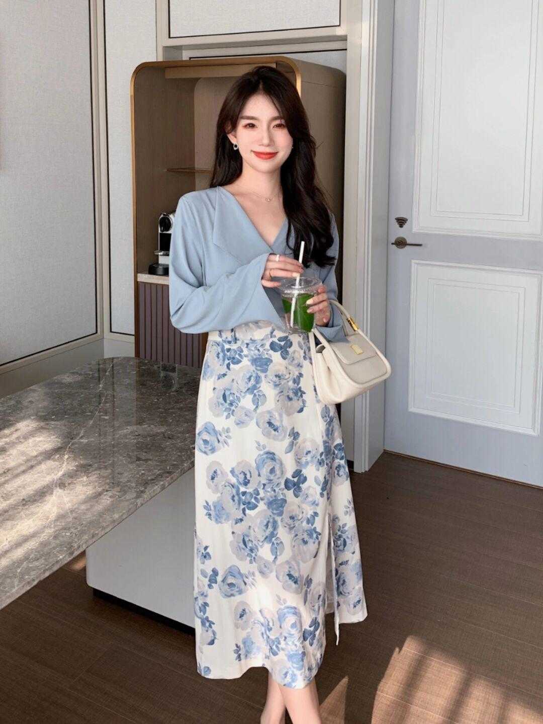 印花|夏季怎么穿搭才高级,衬衫搭配印花半身裙简约大气,漂亮大方