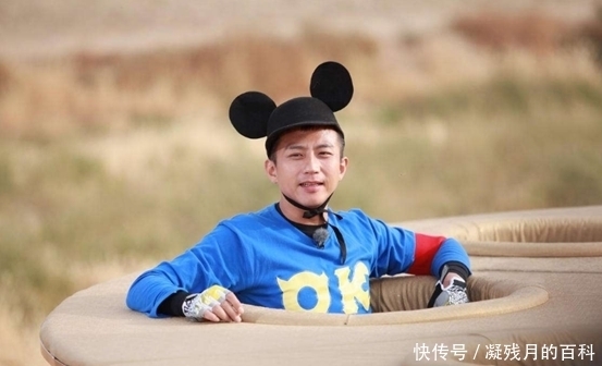 他虽然是综艺节目中的搞笑担当,实则顾家爱妻