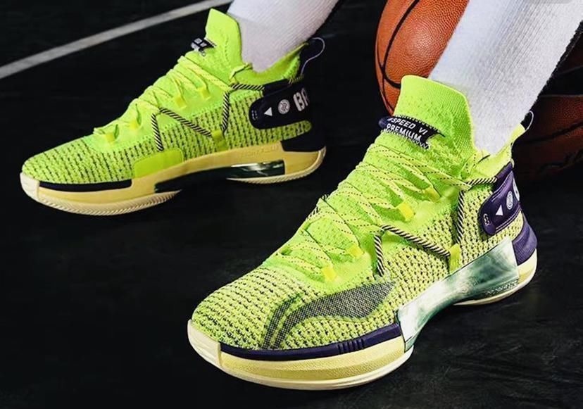 李宁 你以为的闪击6代球鞋只能出街?那你就大错特错了!