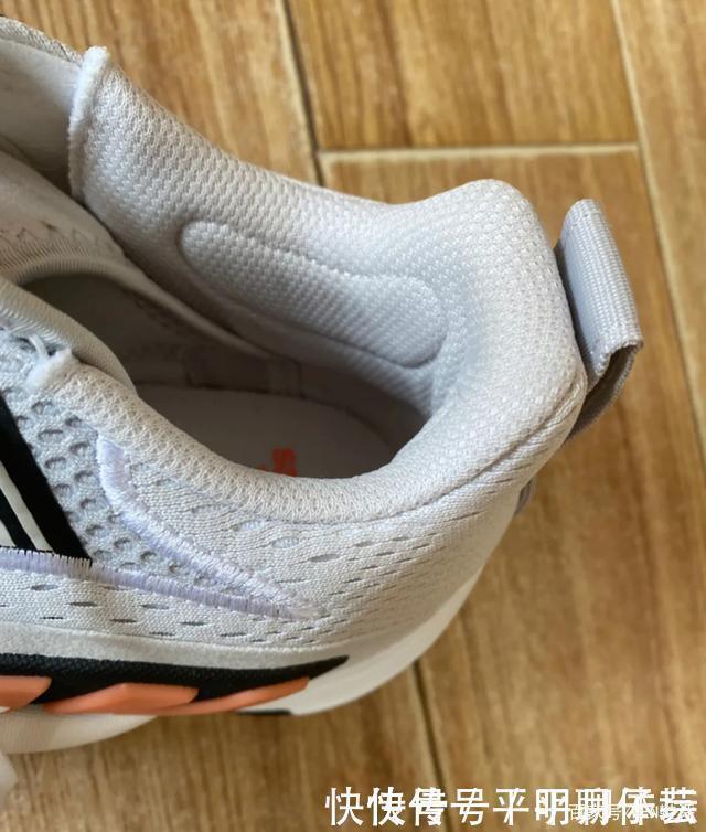 球鞋|吊打自家所有签名鞋的休闲鞋!为何说BYW2是阿迪最出色的实战鞋