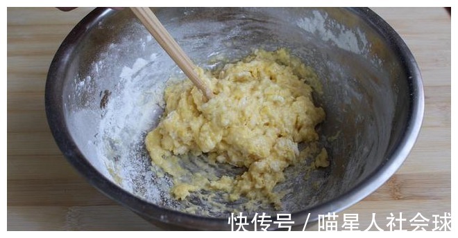 桑葚酱|家里没烤箱,分享一个用电饭煲做面包的方法,松软好吃比卖的还香