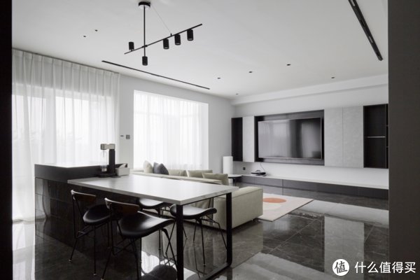 卫浴|绝!5口之家0杂物,只靠1扇门实现卫浴三分离