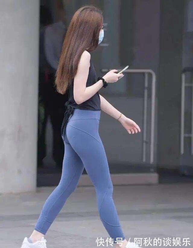 半身裤|凹凸紧致的打底裤美女,让造型显得时髦不单调,颜值过人