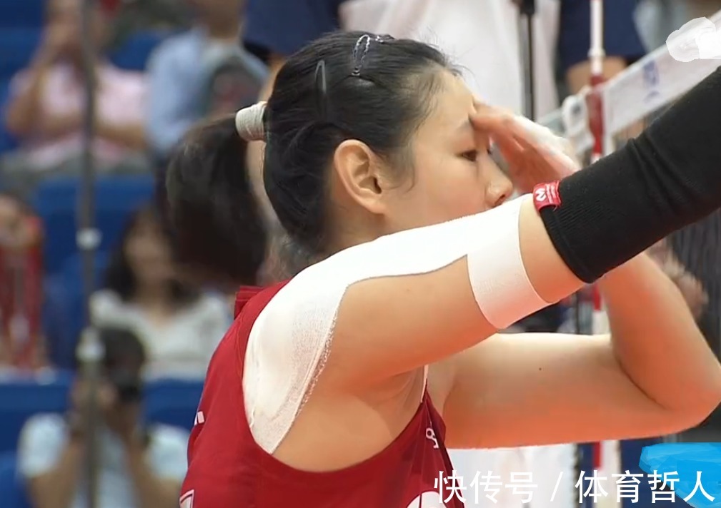 眼睛|人民日报点评中国女排颜妮!短短11个字,让人眼睛湿润