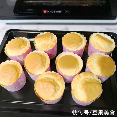 外皮酥脆、内里绵软糯糯的糯米蛋糕爱了