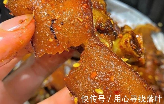 猪蹄这样做,我都不用喊妈了,软糯浓香型,超赞!