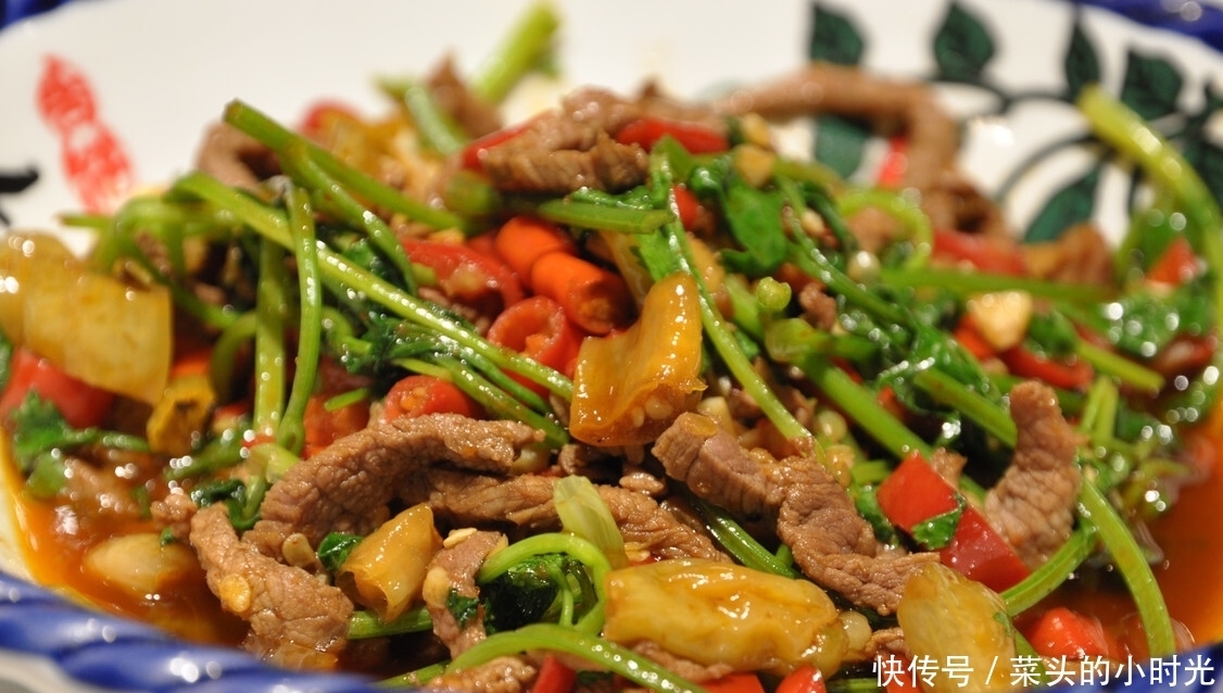 牛肉怎么腌制才嫩?不要只会放生粉,教你一招,炒出来又嫩又滑