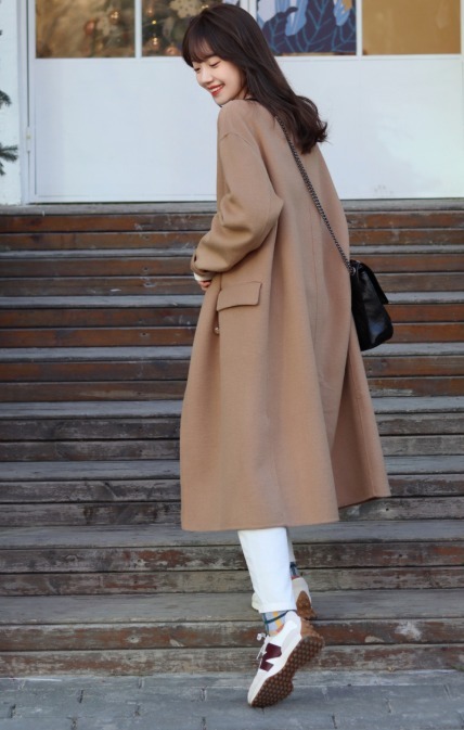 花花绿绿|别再穿一身黑了,今年流行的“棕色大衣”,是真好看,漂亮大气!