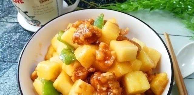 中秋节家宴,大鱼大肉不能少,推荐8道猪肉做法,招待客人有面子