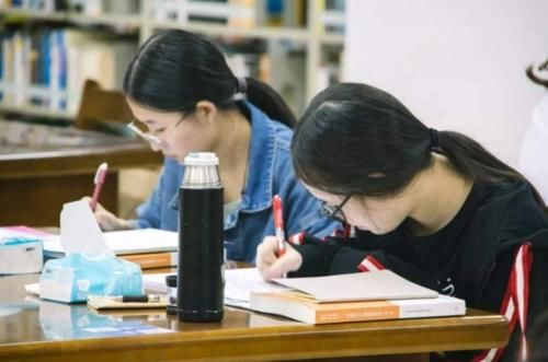 花式|大学四六级“神翻译”，温泉的英文究竟是什么？花式答案笑哭网友