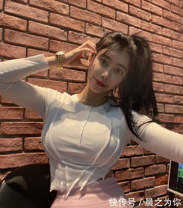 凉拌鸡丝|健身房美女老板娘，拥有超模般的身材，看她的饮食，身材不好才怪