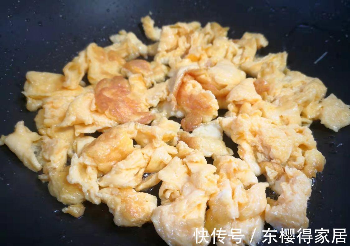 这瓜既是水果又是菜,疏肝止咳本领大,加鸡蛋一炒,比黄瓜更美味