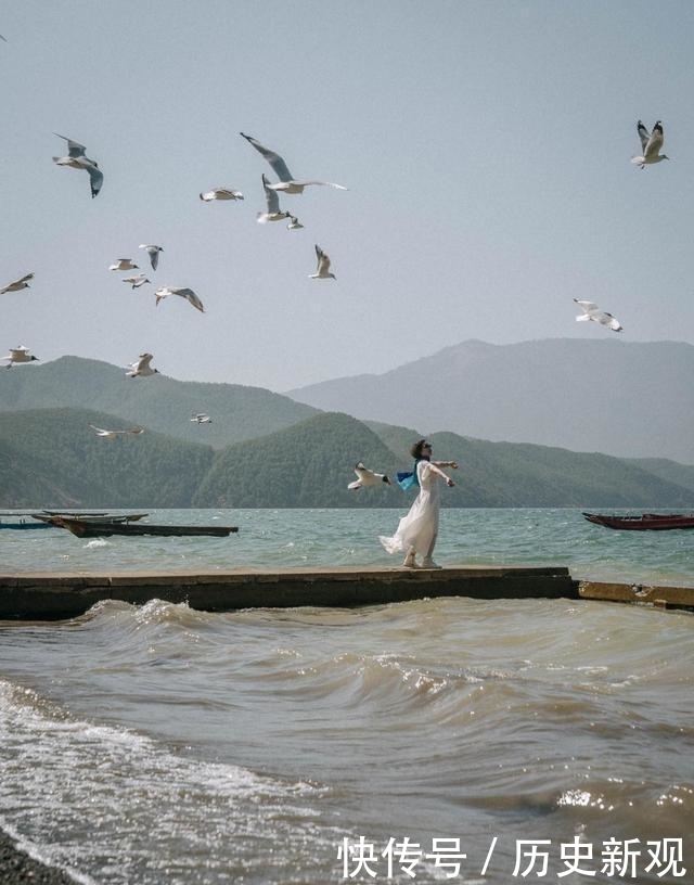 泸沽湖的情人滩，景色这么美，你想带谁来呢？