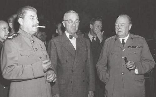 技术工人|斯大林是如何控制那些高干的除清洗外,还用特权、钱袋制度收买