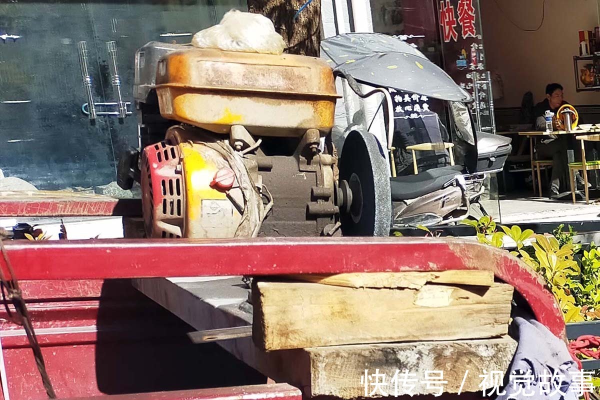 大叔!山村大叔挣钱有方,把“兴趣”做成事业,1天收入1000元