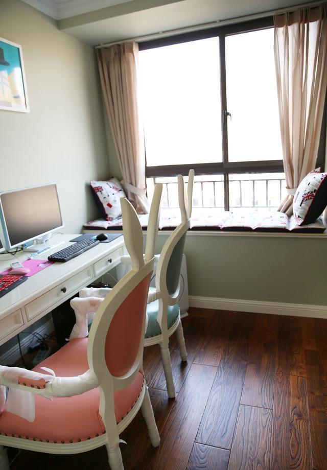 客厅|终于搬新家啦,阳台和客厅看着好漂亮,邻居提水果来请教,真羡慕