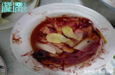 河南12岁男孩独自做9菜1汤年夜饭,凭一己之力为爸妈下厨,网友:有爱的娃