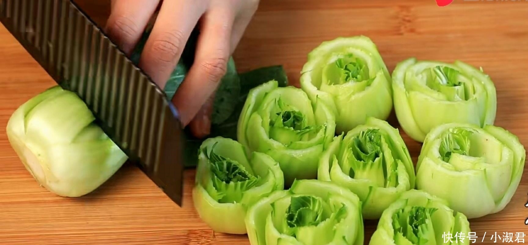 年夜饭必不可少的一道菜《花开富贵》,制作简单,清爽脆口解油腻