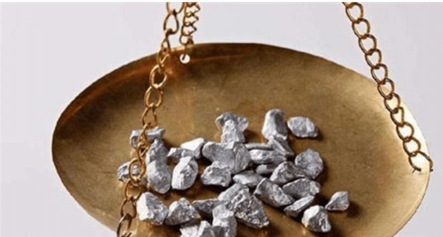 古人下馆子,吃完留一锭银子就走,店小二为何不拦若不够咋办