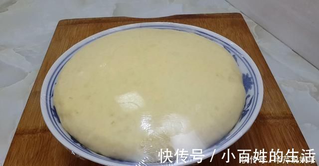 面粉这样做太香了,不用烤不油炸,比吃面包还香,一次8个不够吃