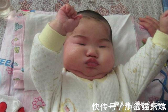 小芳|宝宝经常“伸懒腰”,母亲不当回事,学医的小姨却十分在意