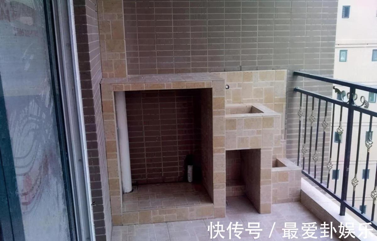 业主|装修泥工疏忽,阳台多砌了“一道墙”,业主看后:加600工钱!