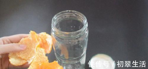 橘子皮|橘子皮放进白醋里泡一泡, 能为家里省下不少钱, 看完您会感谢我的